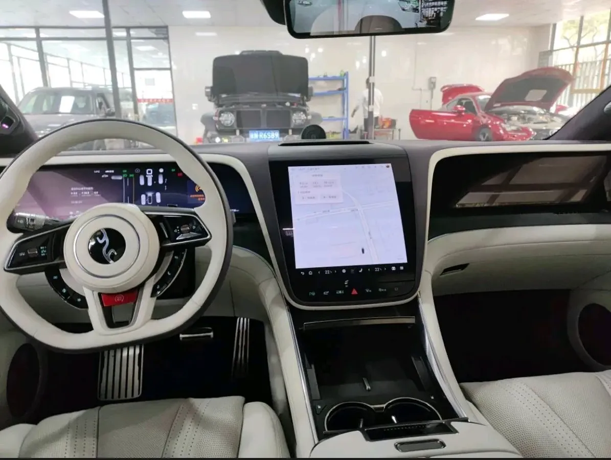 2025 YangWang U7 2.0T 245HP H4 E-CVT PHEV,autocango,china used car exporter,china ev exporter,chinese used car exporter,chinese used ev exporter