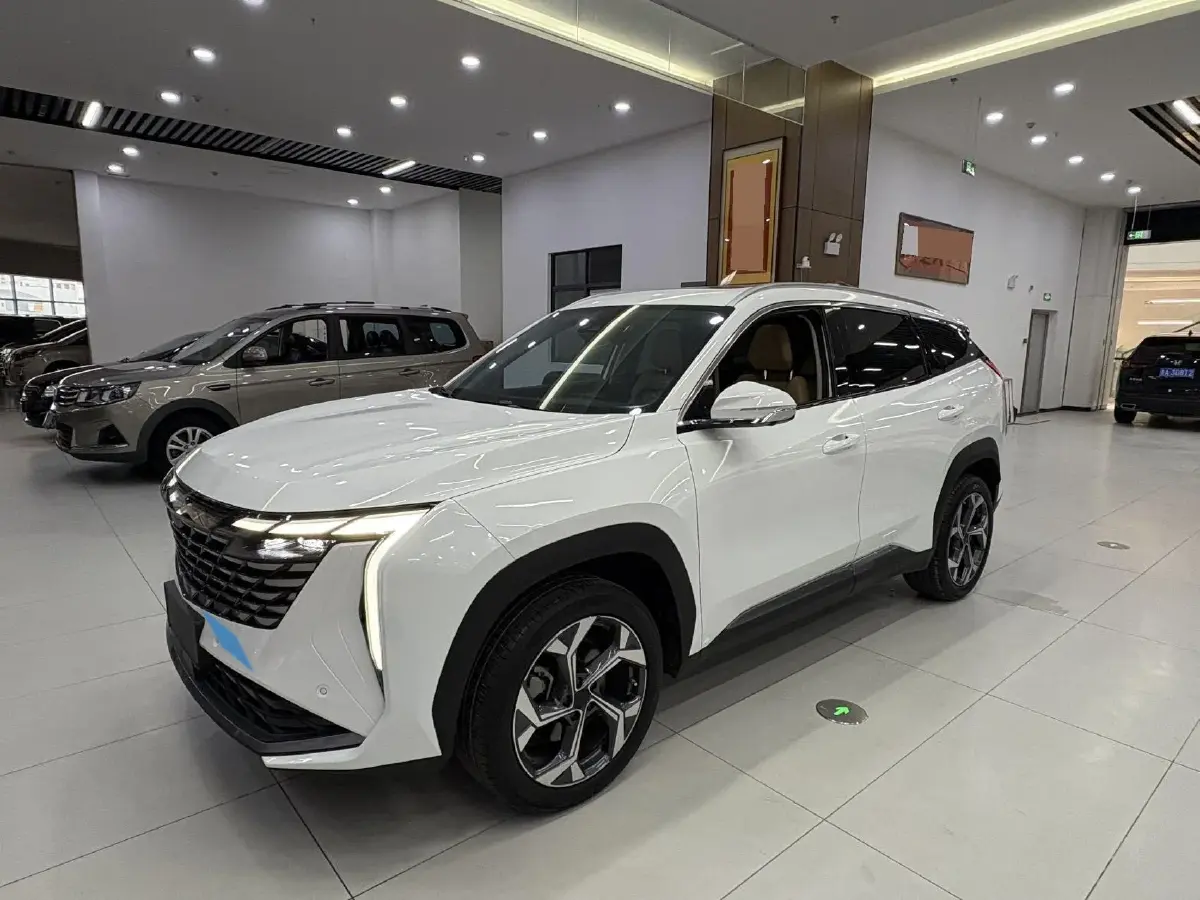 2024 Geely StarRay 1.5T 181HP L4 7DCT