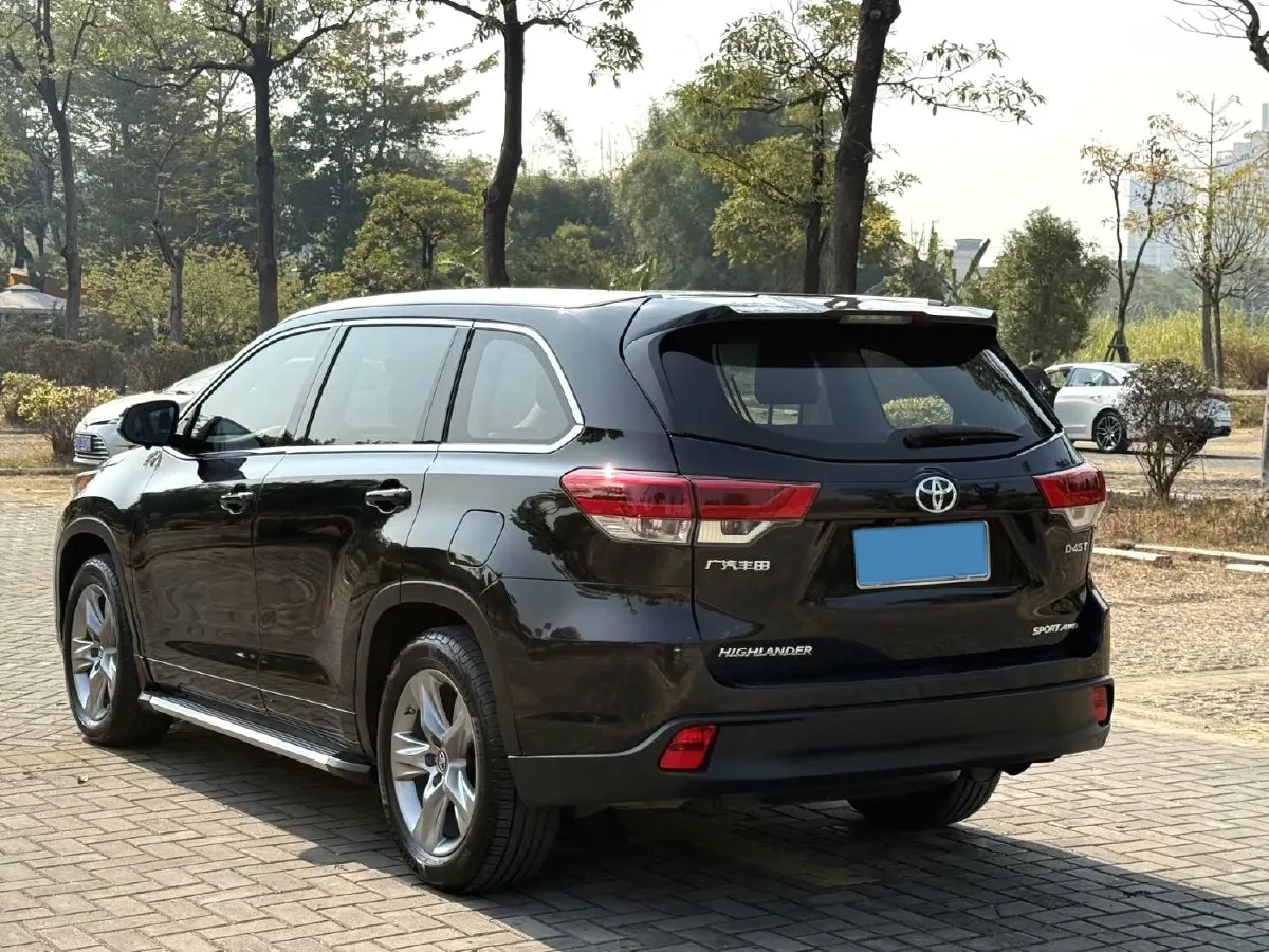 2021 Toyota Highlander 2.0T 220HP L4 6AT,autocango,china used car exporter,china ev exporter,chinese used car exporter,chinese used ev exporter