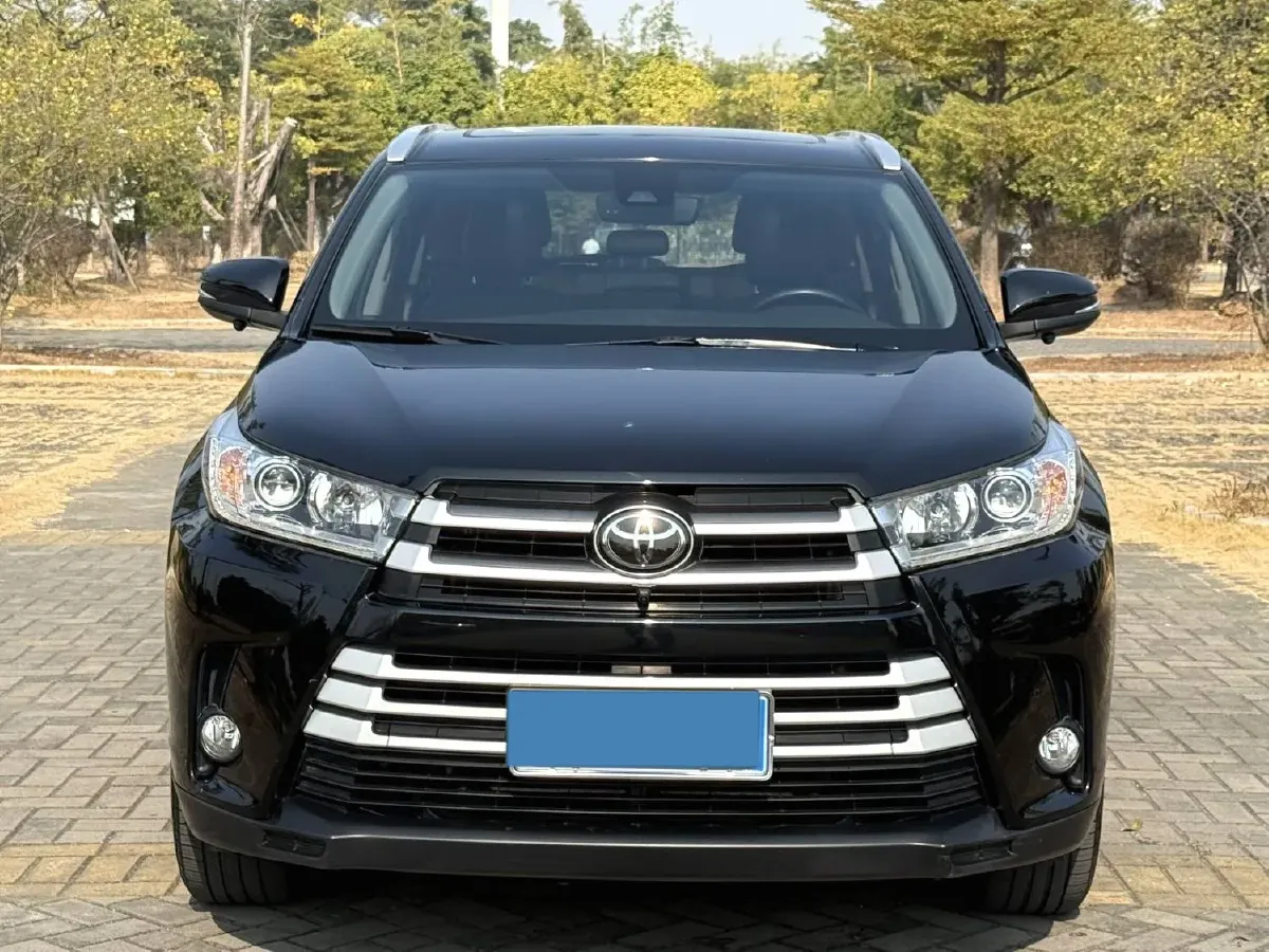 2021 Toyota Highlander 2.0T 220HP L4 6AT,autocango,china used car exporter,china ev exporter,chinese used car exporter,chinese used ev exporter