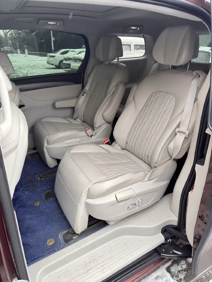 2023 Buick GL8 2.0T 237HP L4 9AT,autocango,china used car exporter,china ev exporter,chinese used car exporter,chinese used ev exporter