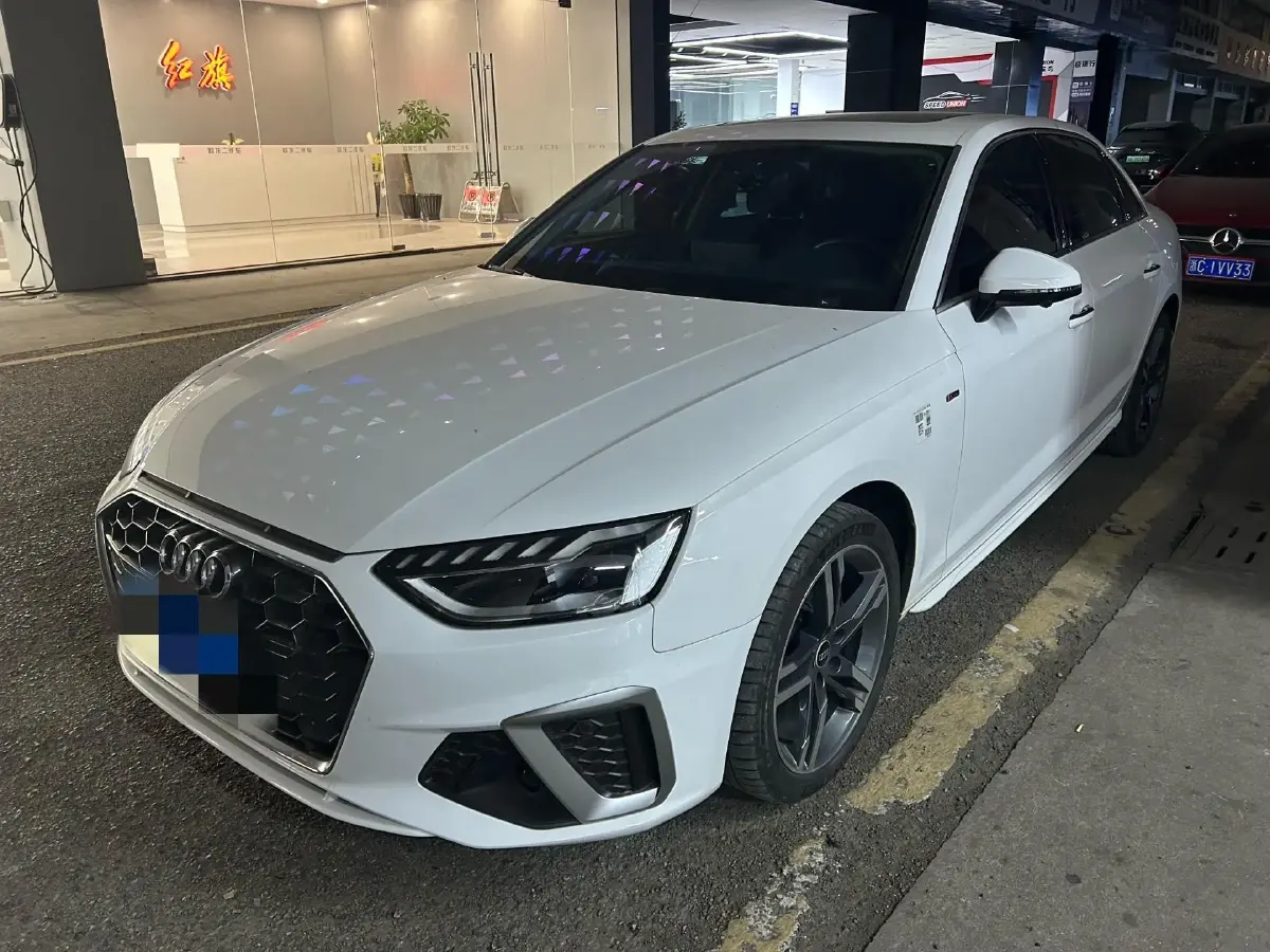 2023 Audi A4L 2.0T 190HP L4 7DCT