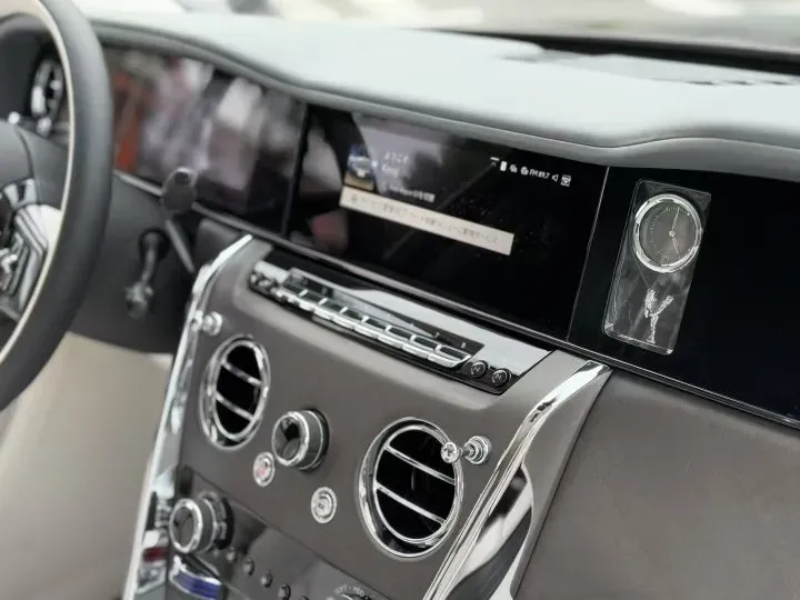 2025 Mansory Cullinan 6.7T 600HP V12 8AT,autocango,china used car exporter,china ev exporter,chinese used car exporter,chinese used ev exporter