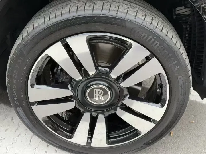 2025 Mansory Cullinan 6.7T 600HP V12 8AT,autocango,china used car exporter,china ev exporter,chinese used car exporter,chinese used ev exporter