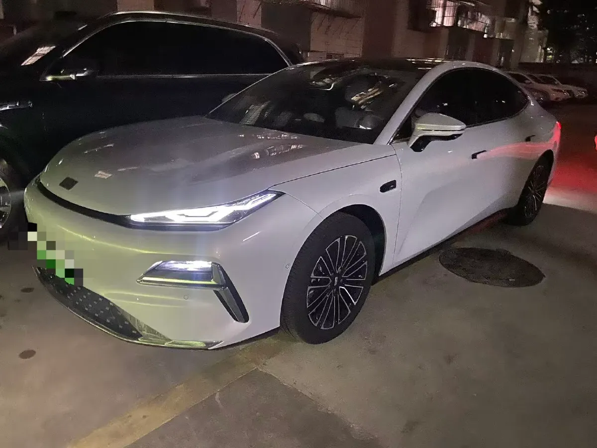 2025 Geely Galaxy Starshine 8 1.5L 112HP L4 1DHT PHEV,autocango,china used car exporter,china ev exporter,chinese used car exporter,chinese used ev exporter