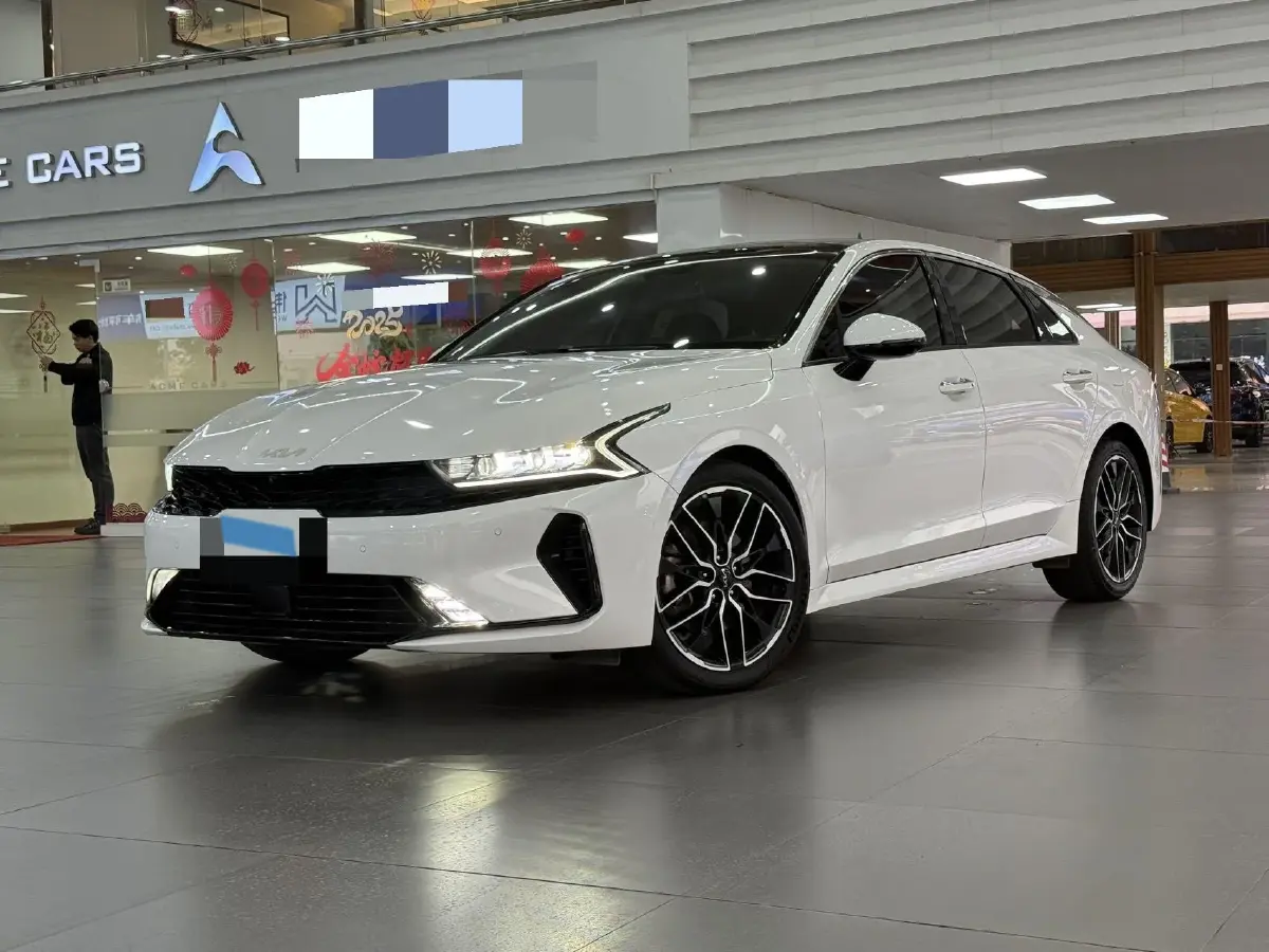 2021 Toyota Camry 2.0L 178HP L4 CVT