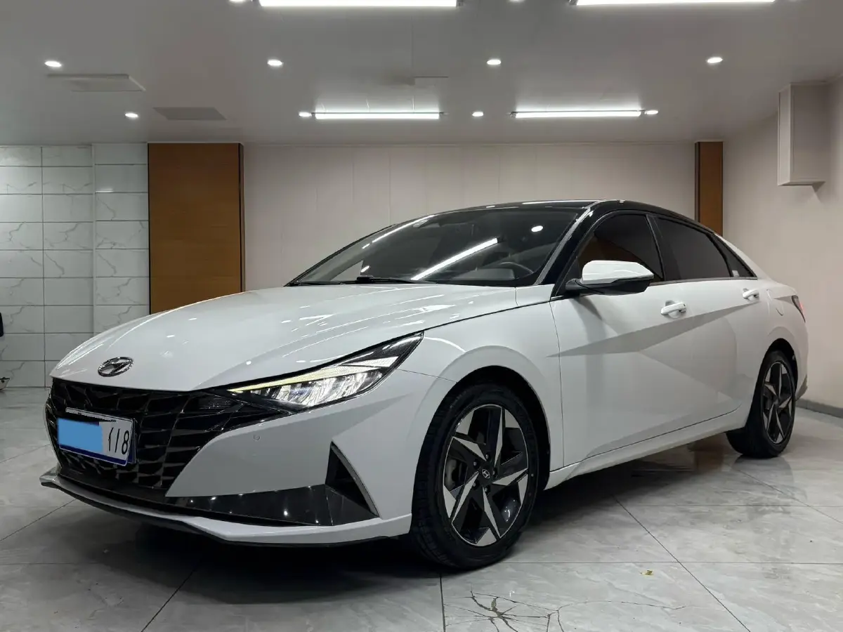 2021 Hyundai Elantra 1.5L 115HP L4 CVT