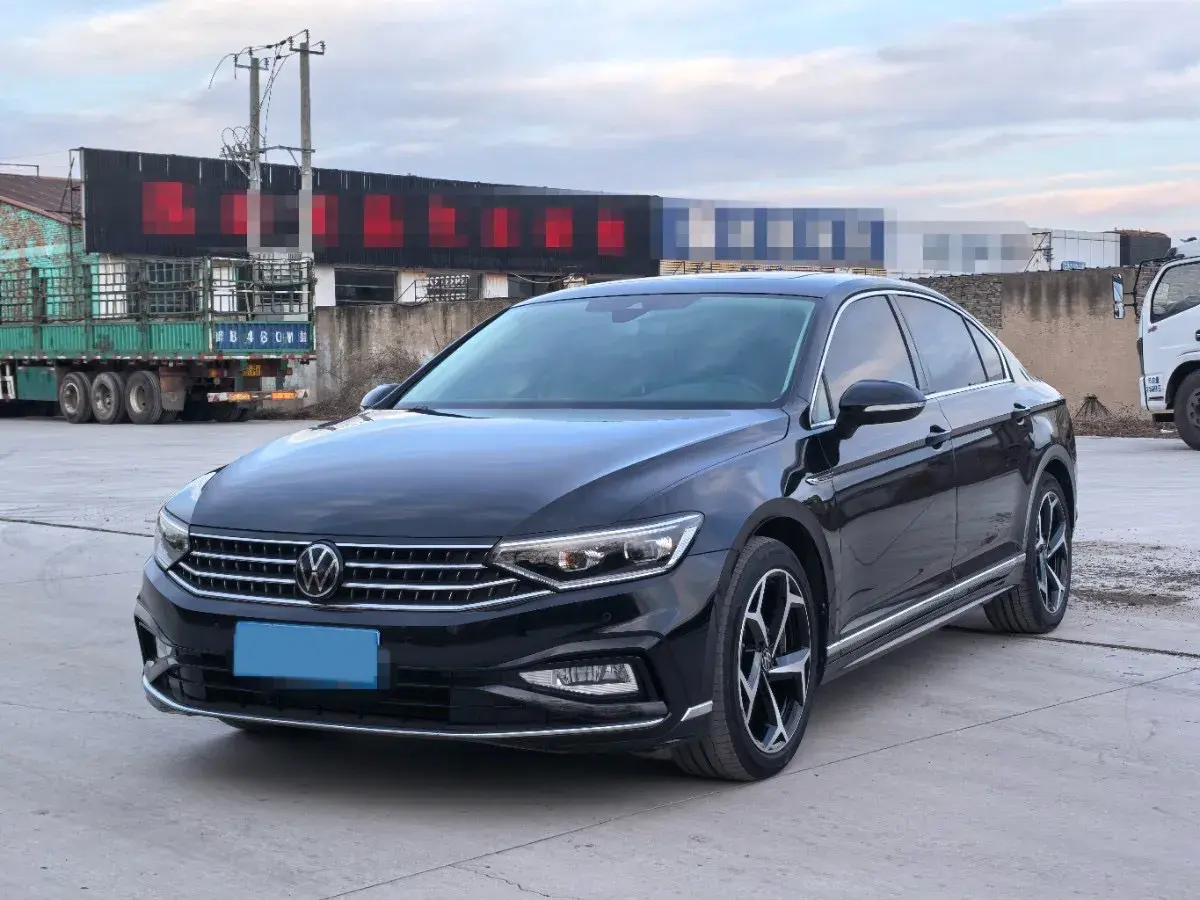 2023 Volkswagen Magotan 2.0T 186HP L4 7DCT