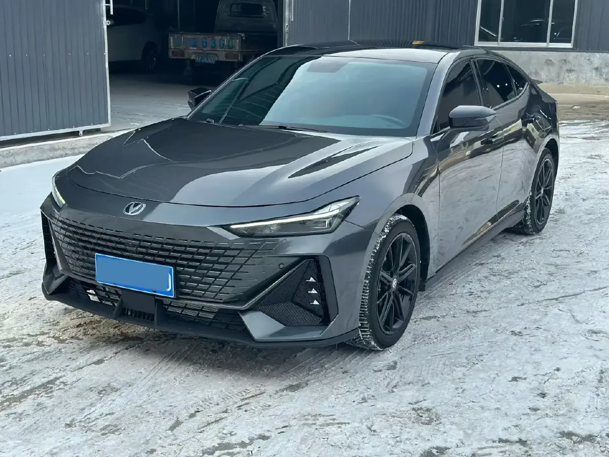 2022 ChangAn UNI-V 1.5T 188HP L4 7DCT
