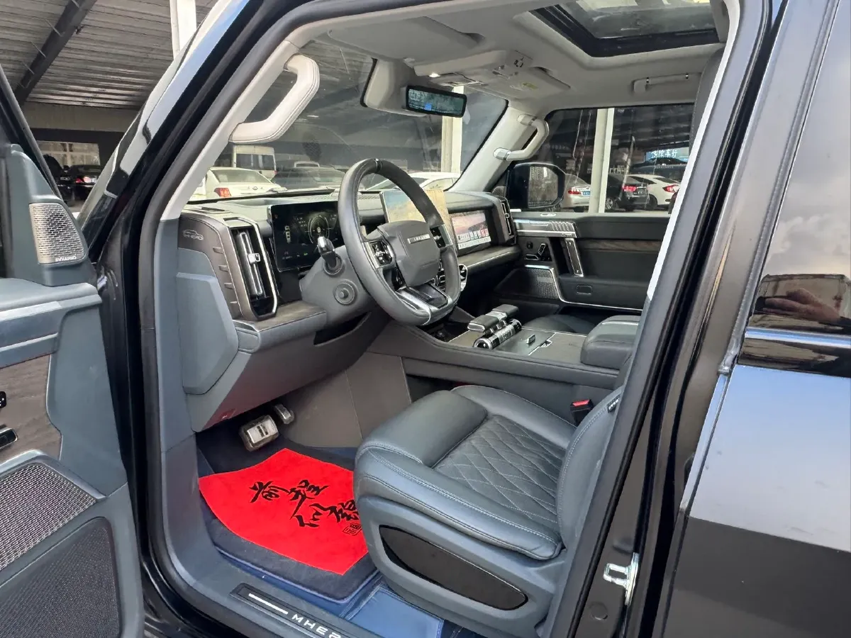 2023 M Hero 917 REEV 197HP 2AT REEV 65.8KWH,autocango,china used car exporter,china ev exporter,chinese used car exporter,chinese used ev exporter