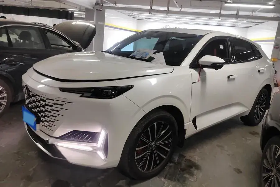 2023 ChangAn UNI-K 2.0T 233HP L4 8AT