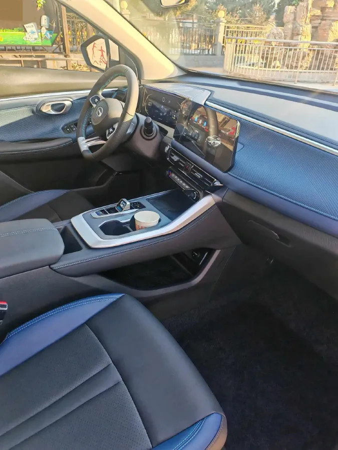 2023 GAC Trumpchi GS3 1.5T 177HP L4 7DCT,autocango,china used car exporter,china ev exporter,chinese used car exporter,chinese used ev exporter