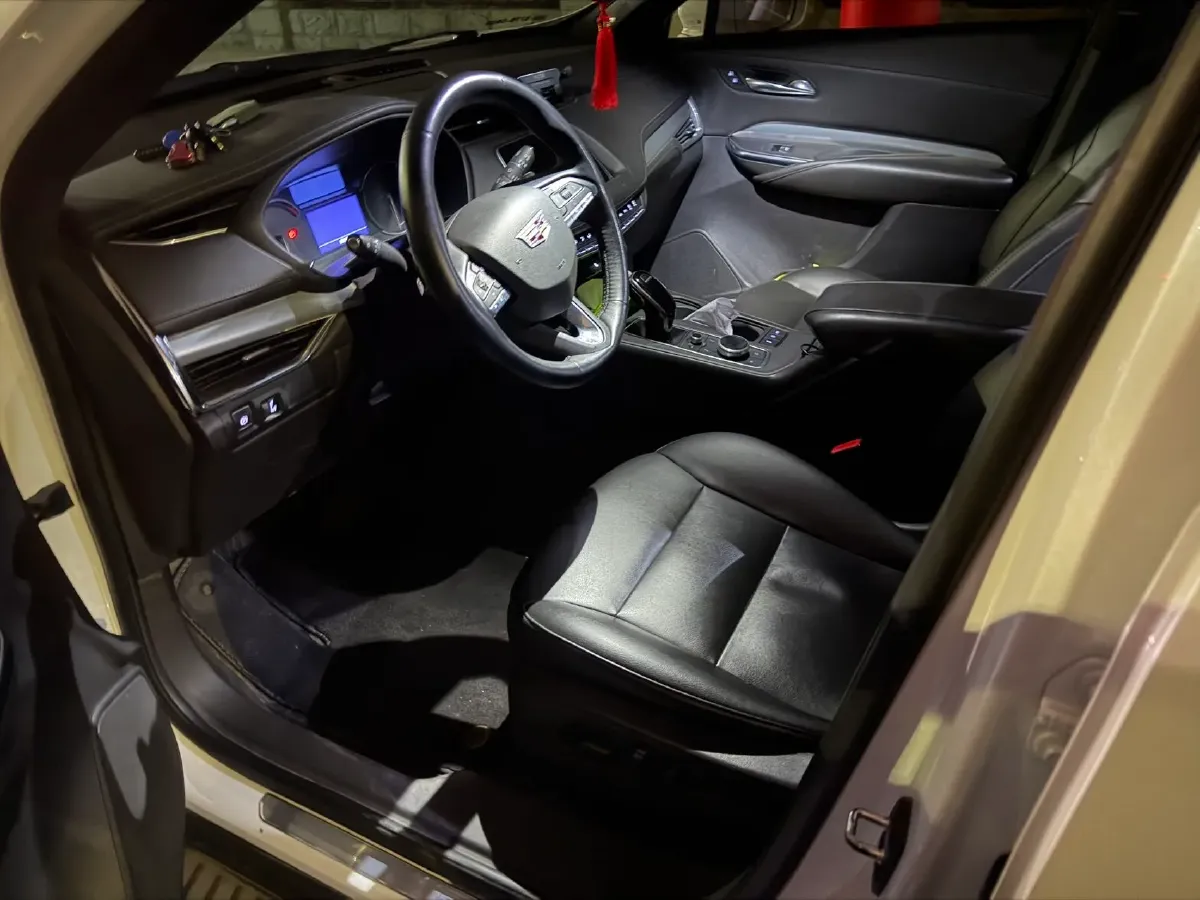 2021 Cadillac XT4 2.0T 237HP L4 9AT,autocango,china used car exporter,china ev exporter,chinese used car exporter,chinese used ev exporter