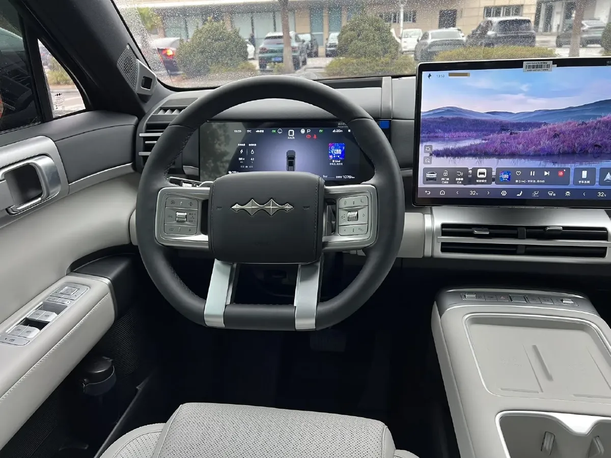 2025 FangChengBao Tai 7 1.5T 156HP L4 E-CVT PHEV,autocango,china used car exporter,china ev exporter,chinese used car exporter,chinese used ev exporter