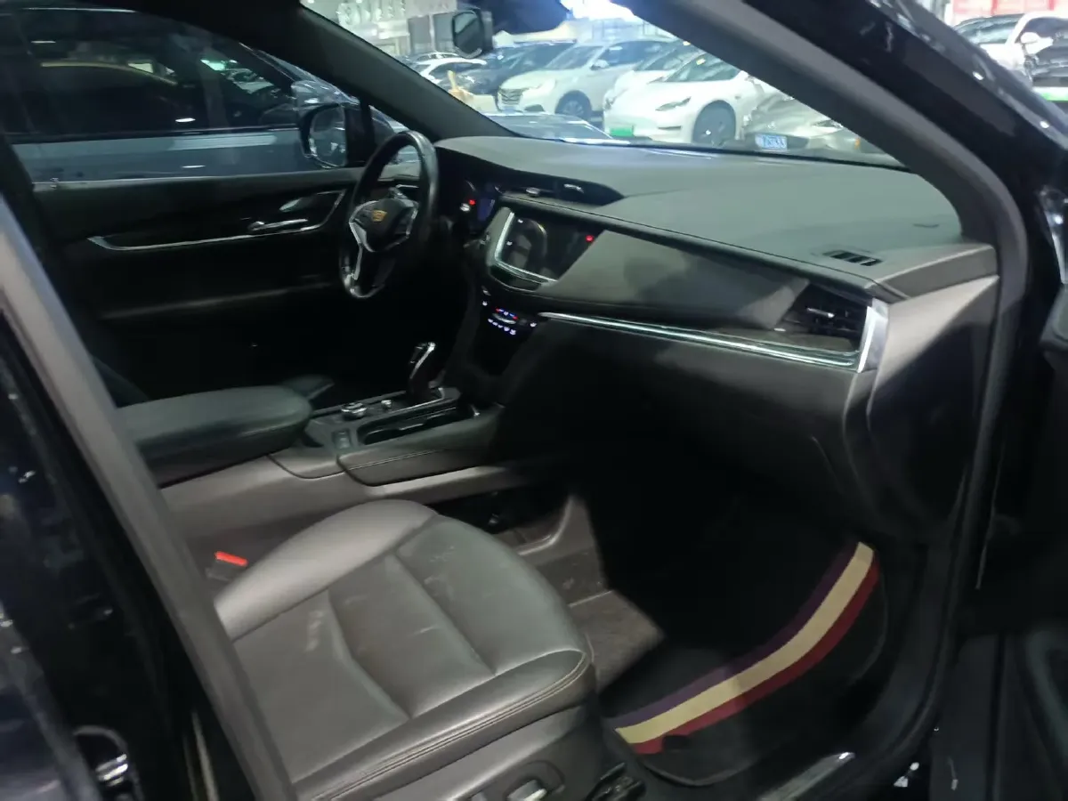 2021 Cadillac XT5 2.0T 237HP L4 9AT,autocango,china used car exporter,china ev exporter,chinese used car exporter,chinese used ev exporter