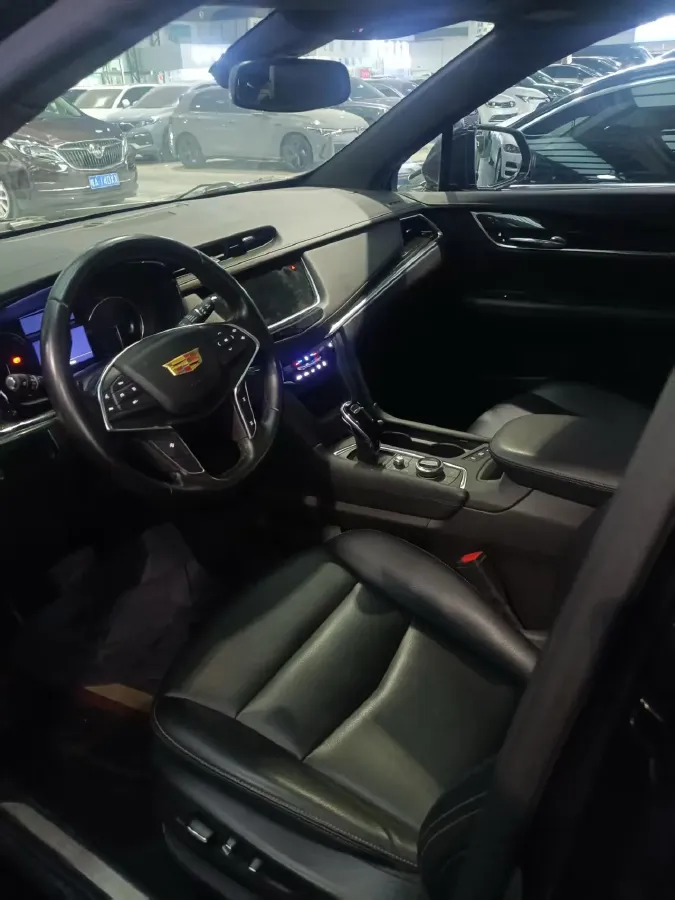 2021 Cadillac XT5 2.0T 237HP L4 9AT,autocango,china used car exporter,china ev exporter,chinese used car exporter,chinese used ev exporter