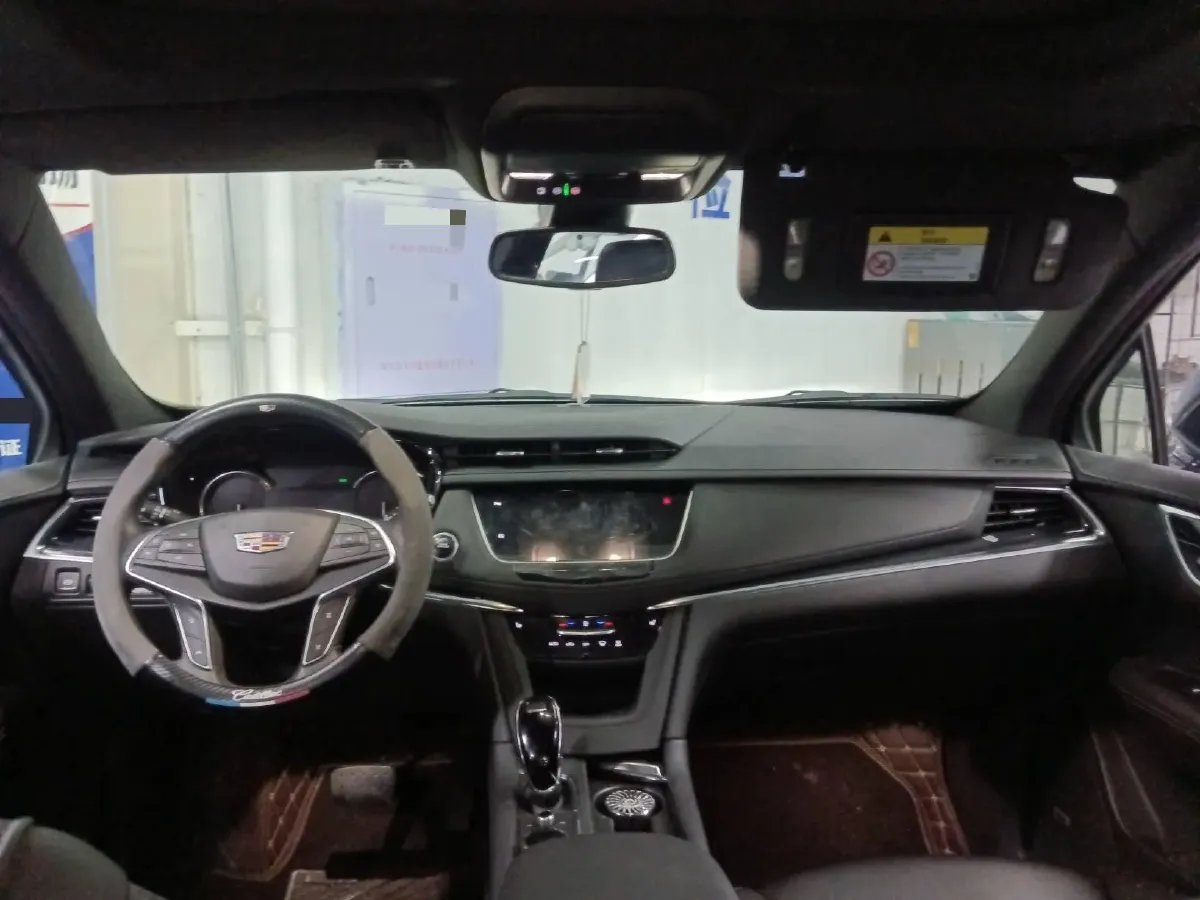 2022 Cadillac XT5 2.0T 237HP L4 9AT,autocango,china used car exporter,china ev exporter,chinese used car exporter,chinese used ev exporter