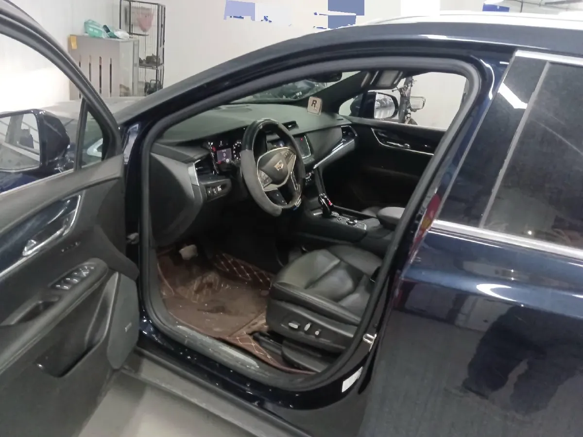 2022 Cadillac XT5 2.0T 237HP L4 9AT,autocango,china used car exporter,china ev exporter,chinese used car exporter,chinese used ev exporter