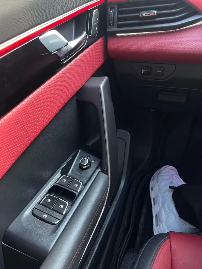 2021 DongFeng Aeolus YiXuan 1.5T 150HP L4 6DCT,autocango,china used car exporter,china ev exporter,chinese used car exporter,chinese used ev exporter