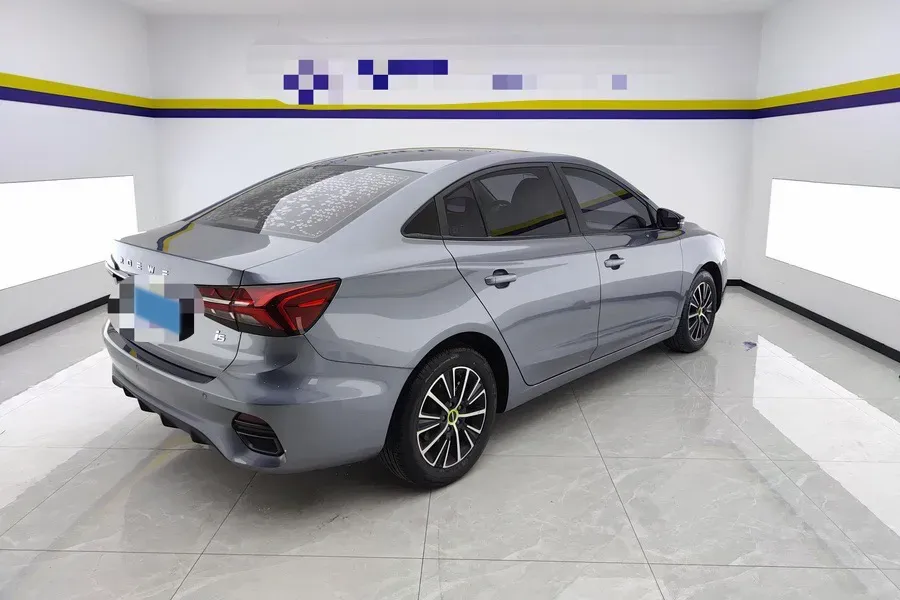 2021 Roewe i5 1.5L 120HP L4 CVT,autocango,china used car exporter,china ev exporter,chinese used car exporter,chinese used ev exporter