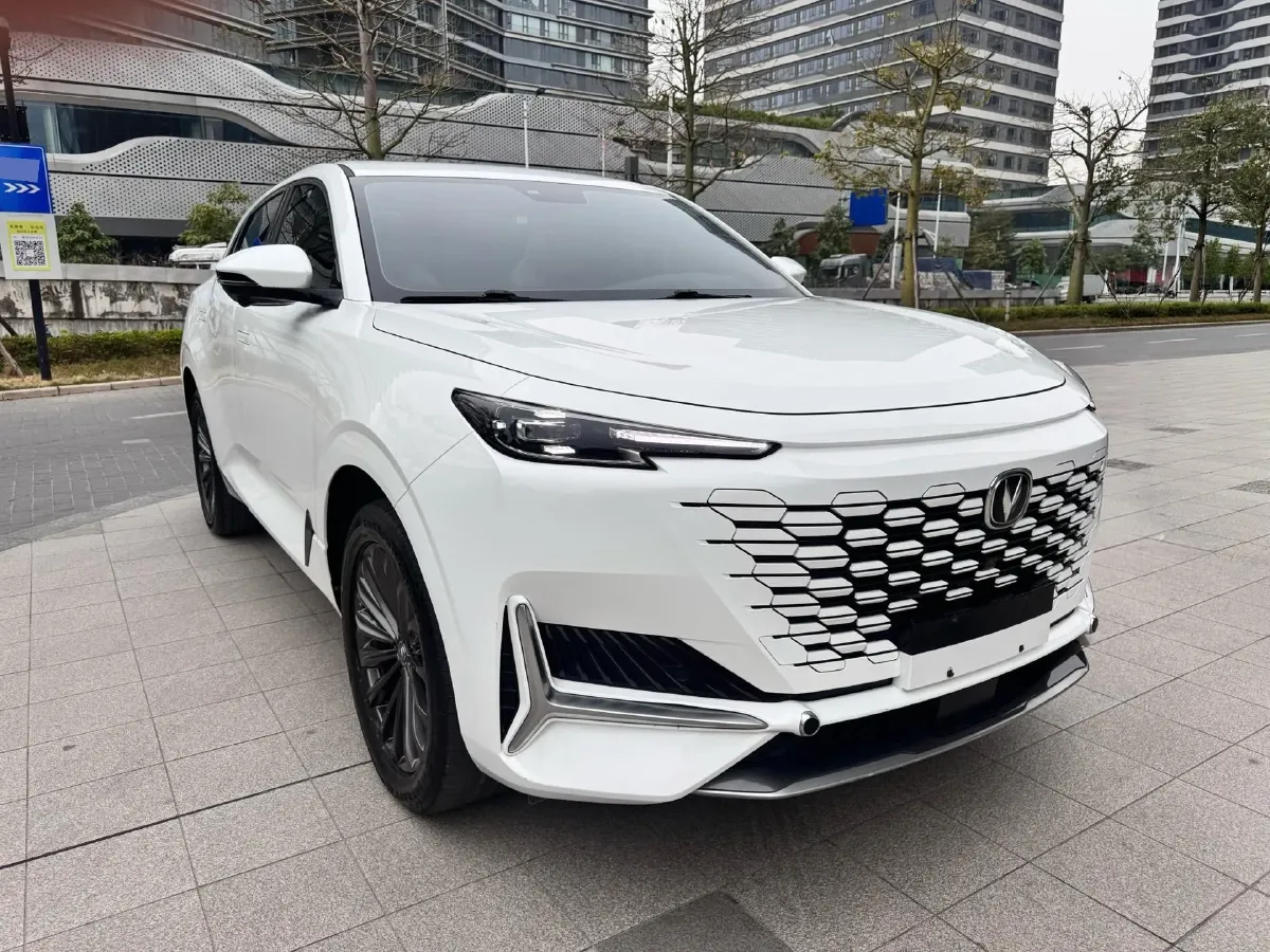 2021 ChangAn UNI-K 2.0T 233HP L4 8AT,autocango,china used car exporter,china ev exporter,chinese used car exporter,chinese used ev exporter