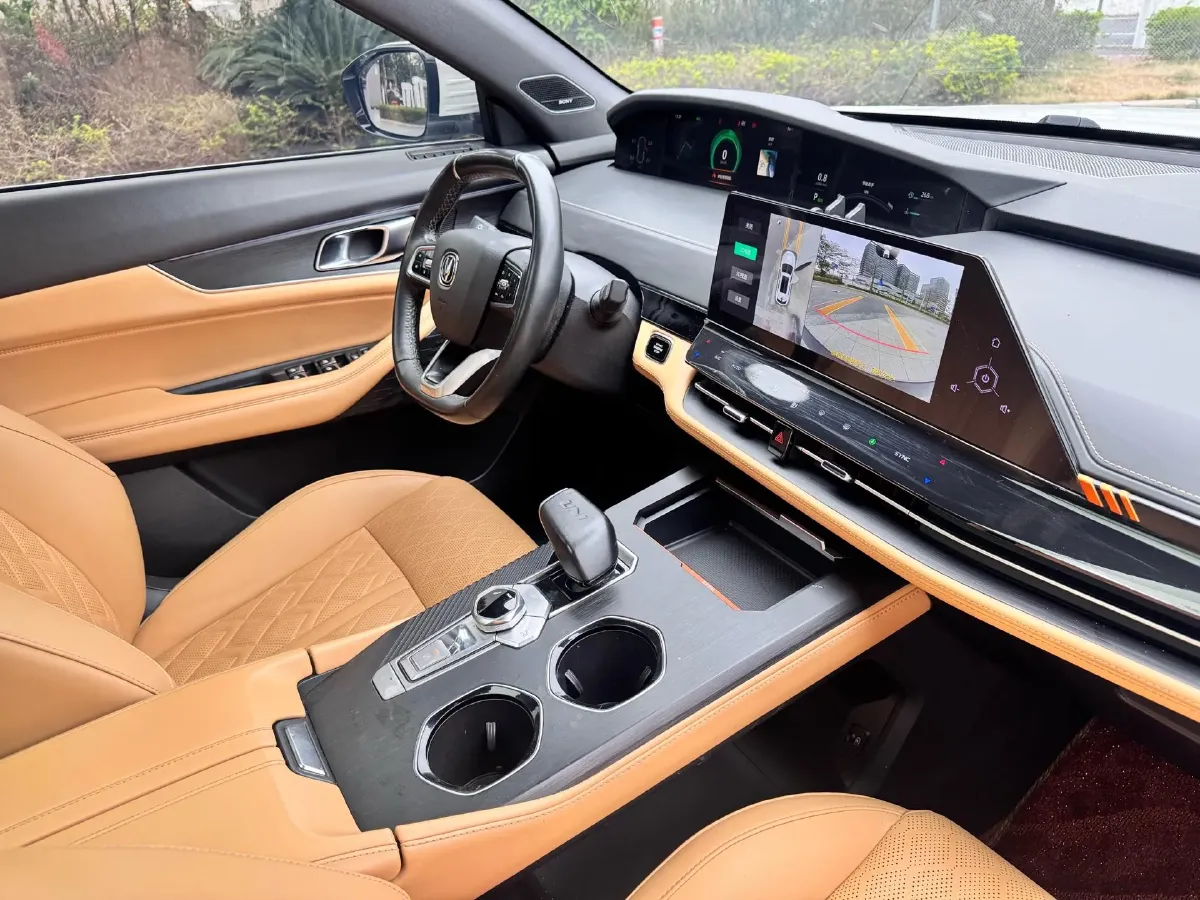 2021 ChangAn UNI-K 2.0T 233HP L4 8AT,autocango,china used car exporter,china ev exporter,chinese used car exporter,chinese used ev exporter