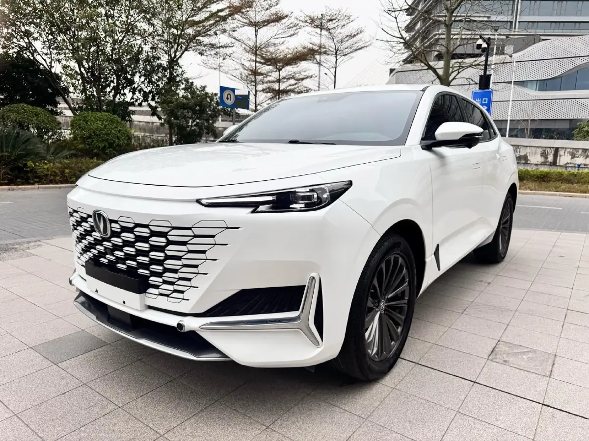 2021 ChangAn UNI-K 2.0T 233HP L4 8AT