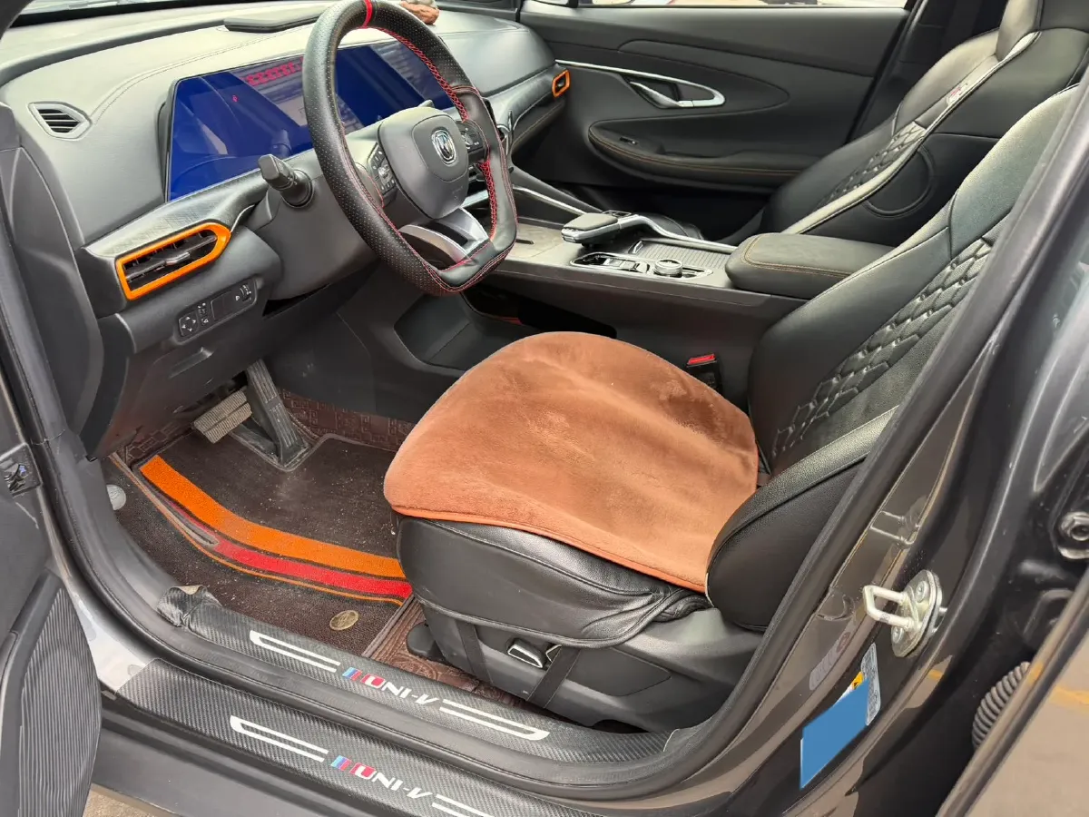 2023 ChangAn UNI-T 1.5T 188HP L4 7DCT,autocango,china used car exporter,china ev exporter,chinese used car exporter,chinese used ev exporter