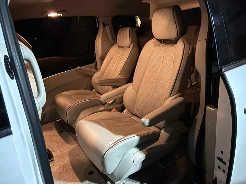 2023 Buick GL8 2.0T 237HP L4 9AT,autocango,china used car exporter,china ev exporter,chinese used car exporter,chinese used ev exporter