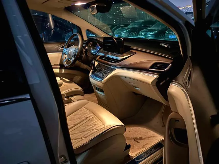 2023 Buick GL8 2.0T 237HP L4 9AT,autocango,china used car exporter,china ev exporter,chinese used car exporter,chinese used ev exporter