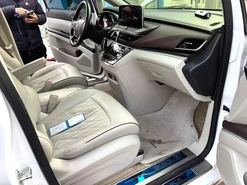 2023 Buick GL8 2.0T 237HP L4 9AT,autocango,china used car exporter,china ev exporter,chinese used car exporter,chinese used ev exporter