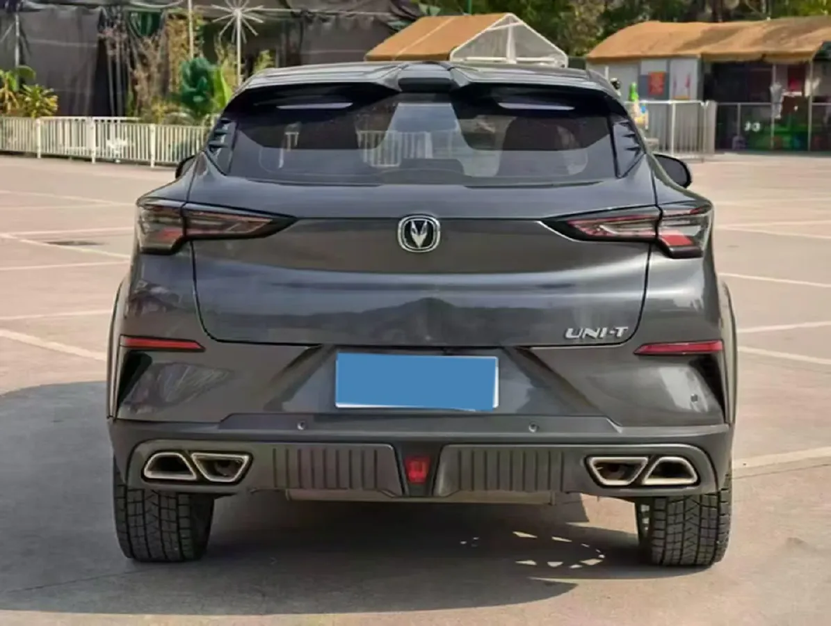 2022 ChangAn UNI-T 1.5T 188HP L4 7DCT,autocango,china used car exporter,china ev exporter,chinese used car exporter,chinese used ev exporter