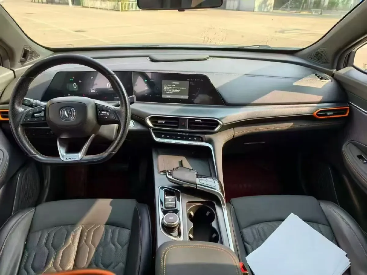 2022 ChangAn UNI-T 1.5T 188HP L4 7DCT,autocango,china used car exporter,china ev exporter,chinese used car exporter,chinese used ev exporter