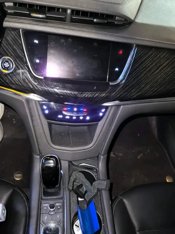 2021 Cadillac XT6 2.0T 237HP L4 9AT,autocango,china used car exporter,china ev exporter,chinese used car exporter,chinese used ev exporter