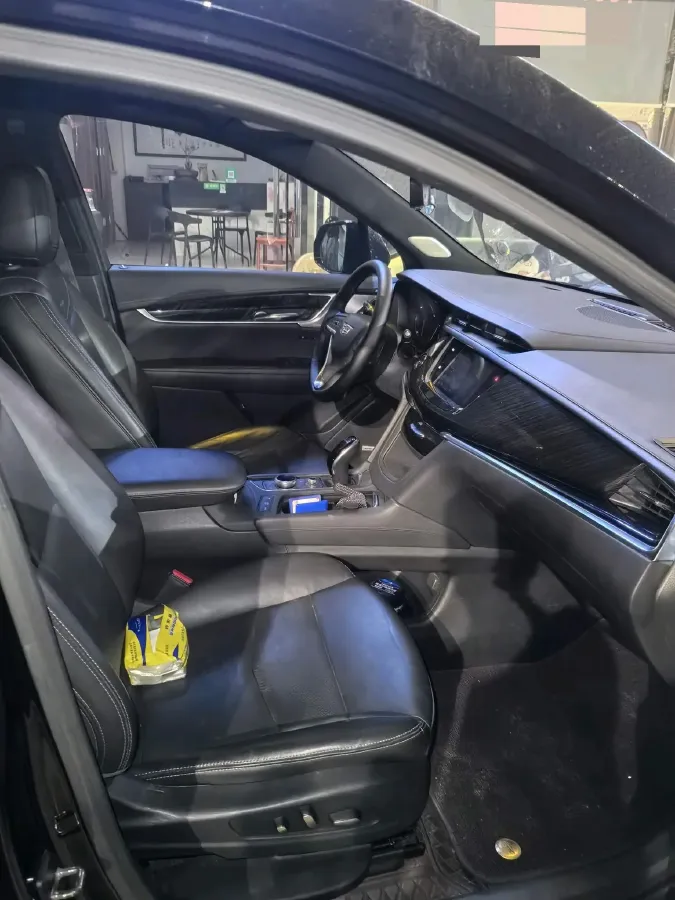 2021 Cadillac XT6 2.0T 237HP L4 9AT,autocango,china used car exporter,china ev exporter,chinese used car exporter,chinese used ev exporter