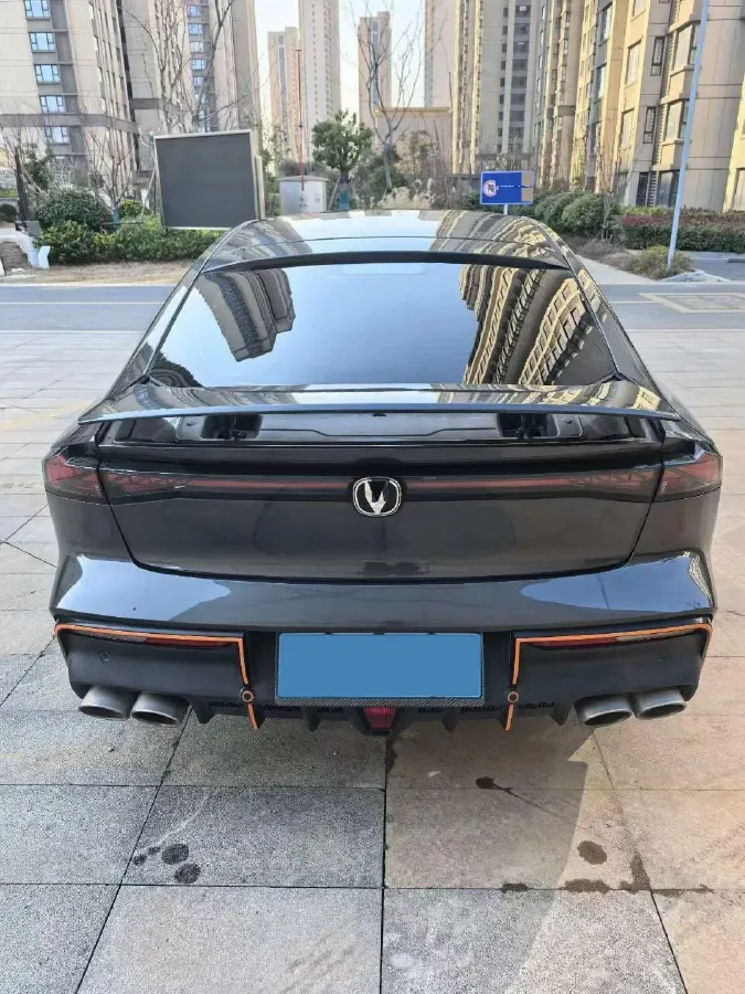 2024 ChangAn UNI-V 2.0T 233HP L4 8AT,autocango,china used car exporter,china ev exporter,chinese used car exporter,chinese used ev exporter