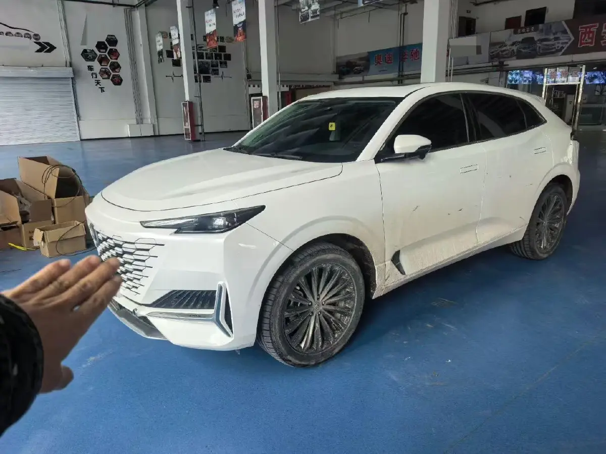 2021 ChangAn UNI-K 2.0T 233HP L4 8AT