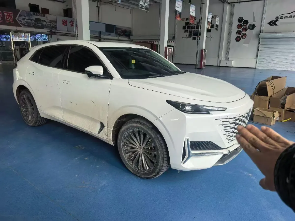 2021 ChangAn UNI-K 2.0T 233HP L4 8AT,autocango,china used car exporter,china ev exporter,chinese used car exporter,chinese used ev exporter