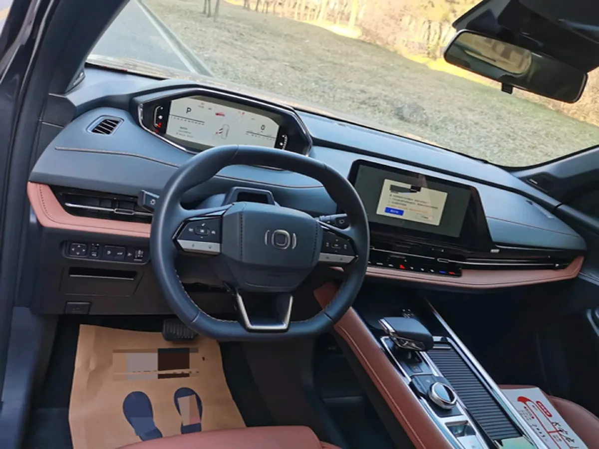 2023 Venucia VX6 BEV 62KWH,autocango,china used car exporter,china ev exporter,chinese used car exporter,chinese used ev exporter