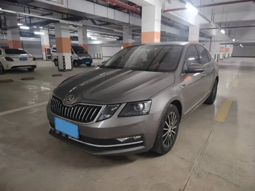 2020 Skoda Octavia 1.5L 113HP L4 6AT