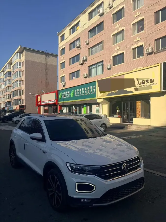 2022 Volkswagen T-Roc 1.4T 150HP L4 7DCT,autocango,china used car exporter,china ev exporter,chinese used car exporter,chinese used ev exporter