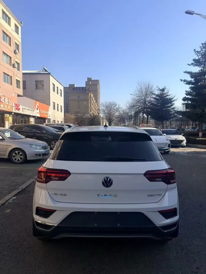 2022 Volkswagen T-Roc 1.4T 150HP L4 7DCT,autocango,china used car exporter,china ev exporter,chinese used car exporter,chinese used ev exporter