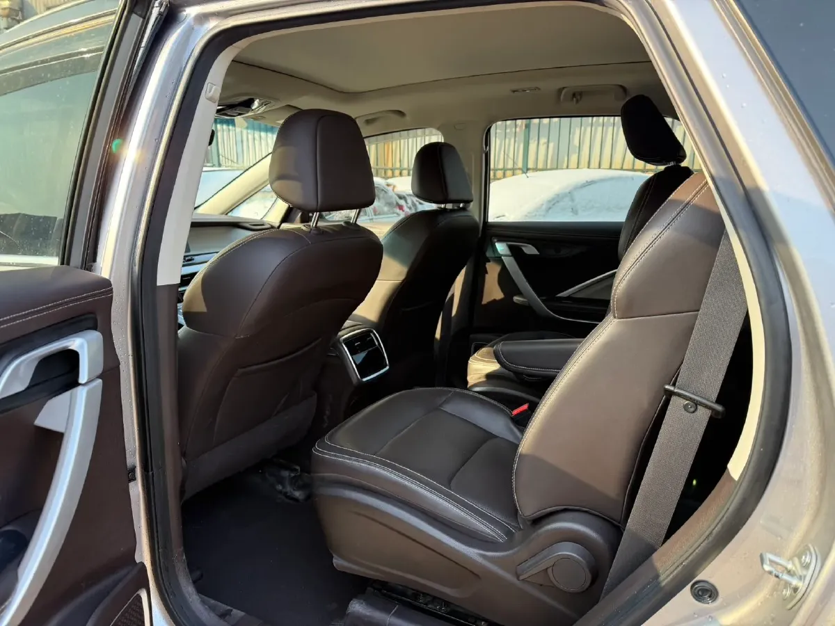 2021 Geely JiaJi 1.8T 184HP L4 7DCT,autocango,china used car exporter,china ev exporter,chinese used car exporter,chinese used ev exporter