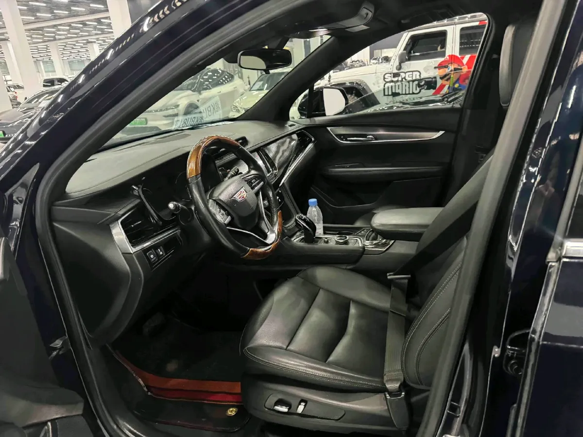 2021 Cadillac XT6 2.0T 237HP L4 9AT,autocango,china used car exporter,china ev exporter,chinese used car exporter,chinese used ev exporter