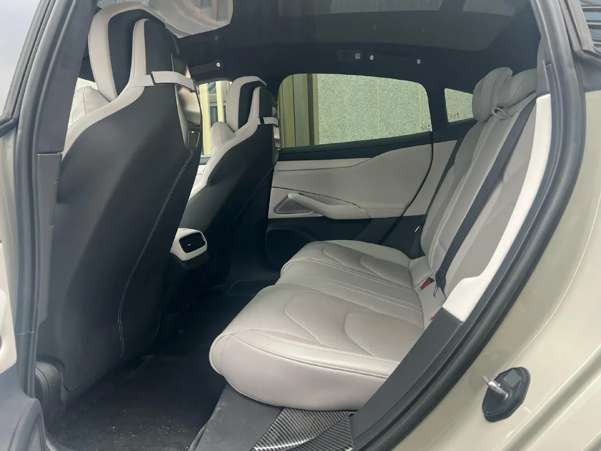 2024 MI SU7 BEV 101KWH,autocango,china used car exporter,china ev exporter,chinese used car exporter,chinese used ev exporter