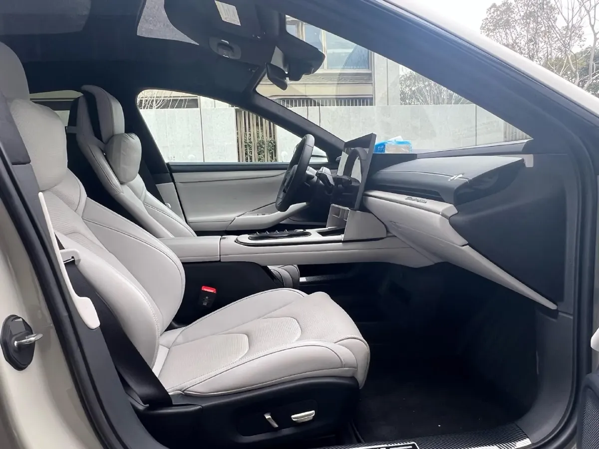 2024 MI SU7 BEV 101KWH,autocango,china used car exporter,china ev exporter,chinese used car exporter,chinese used ev exporter