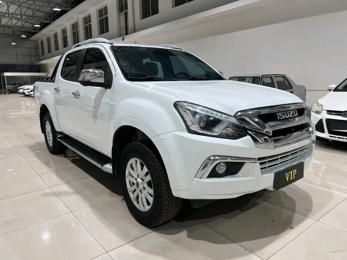 2020 Mitsubishi Outlander 2.4L 192HP L4 CVT,autocango,china used car exporter,china ev exporter,chinese used car exporter,chinese used ev exporter