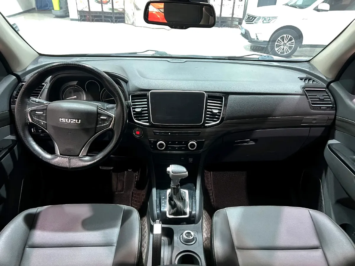 2020 Mitsubishi Outlander 2.4L 192HP L4 CVT,autocango,china used car exporter,china ev exporter,chinese used car exporter,chinese used ev exporter