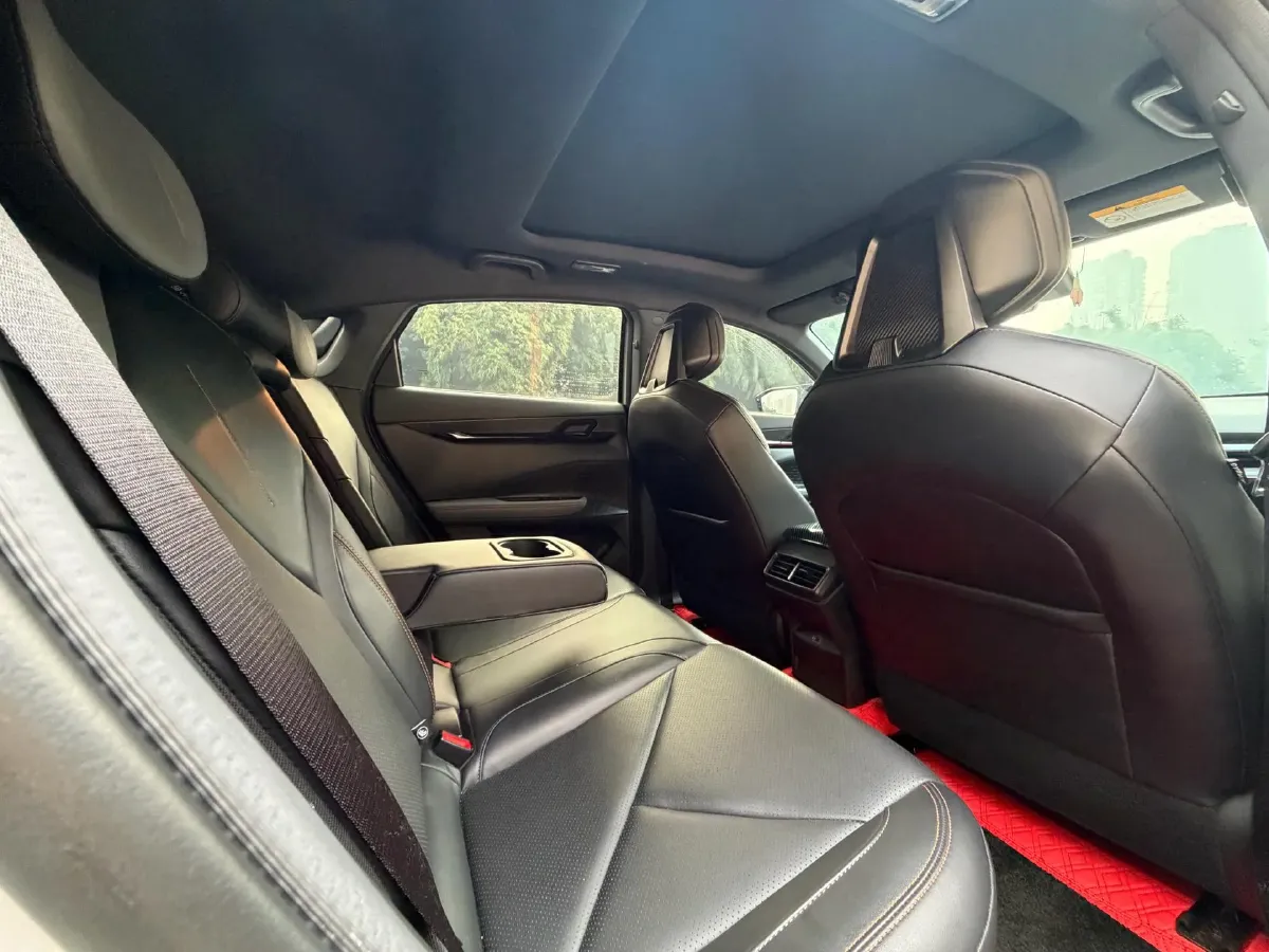 2022 ChangAn UNI-V 1.5T 188HP L4 7DCT,autocango,china used car exporter,china ev exporter,chinese used car exporter,chinese used ev exporter