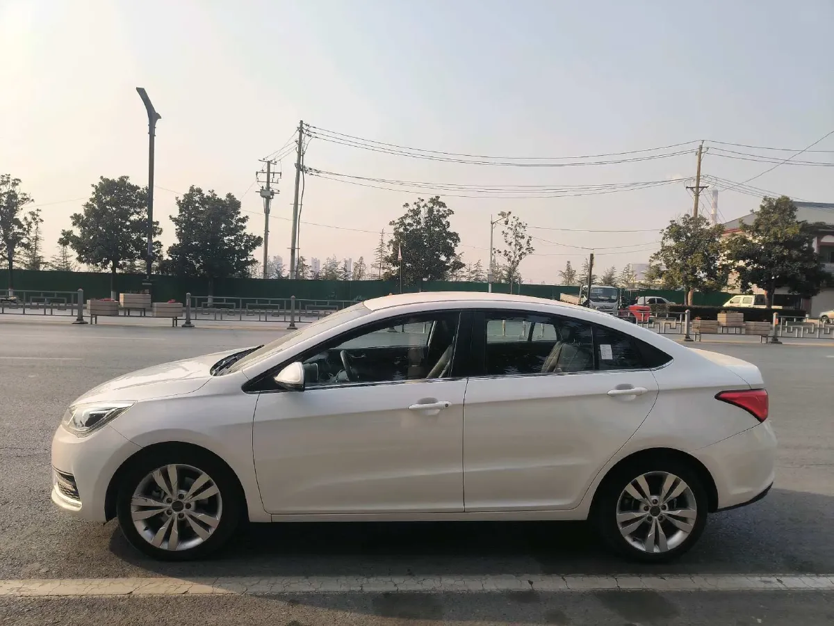 2017 Chery Arrizo 5 1.5L 116HP L4 5MT,autocango,china used car exporter,china ev exporter,chinese used car exporter,chinese used ev exporter